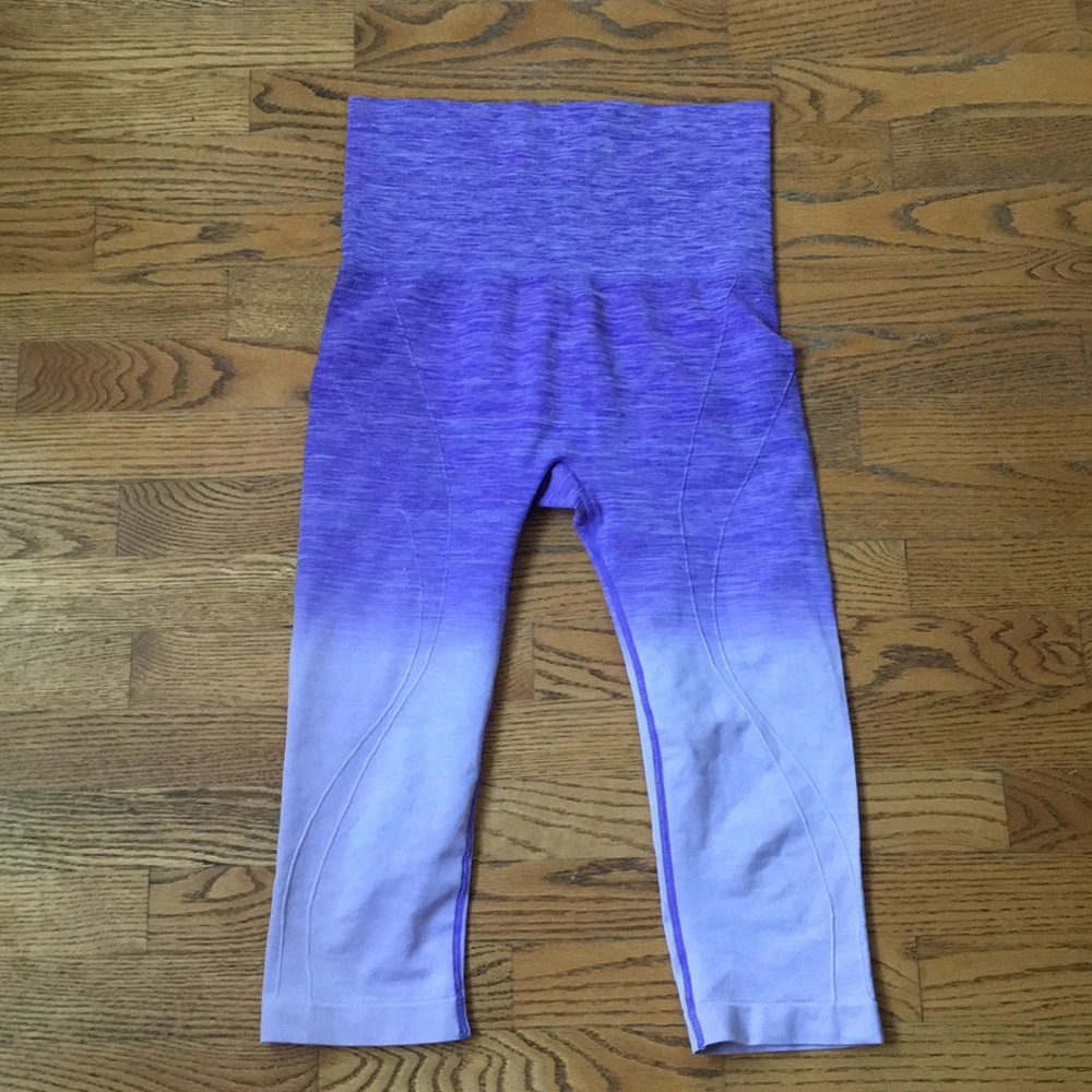 💜Yelete Ombré Purple 3/4 Leggings💜